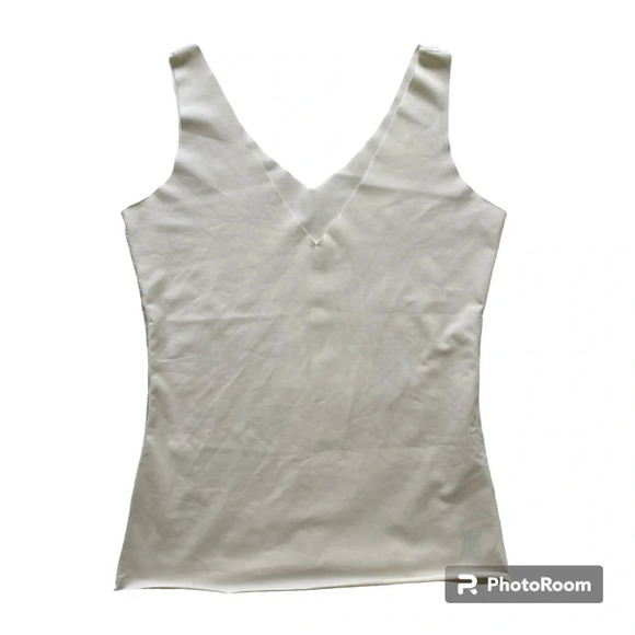 Jockey Women's Classic White Shapewear Top - Picture 2 of 6